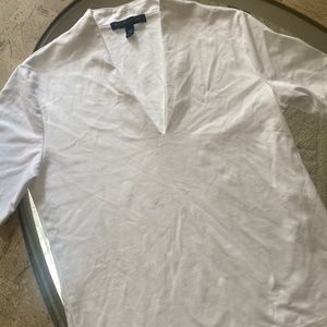 White Women’s V neck top